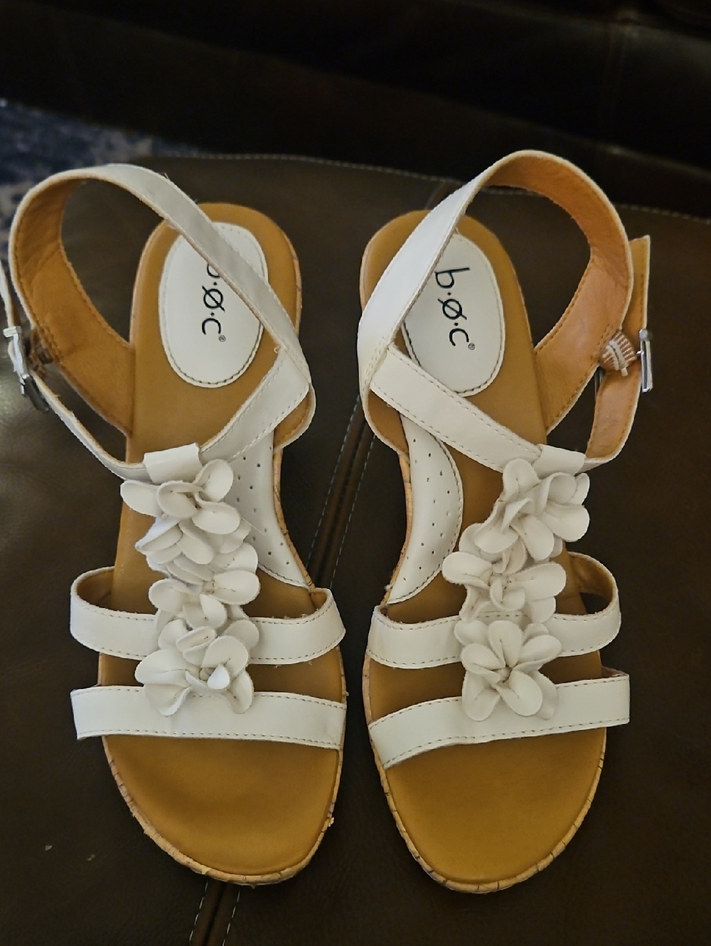 b.o.c. White Floral T-Strap Leather Sandals